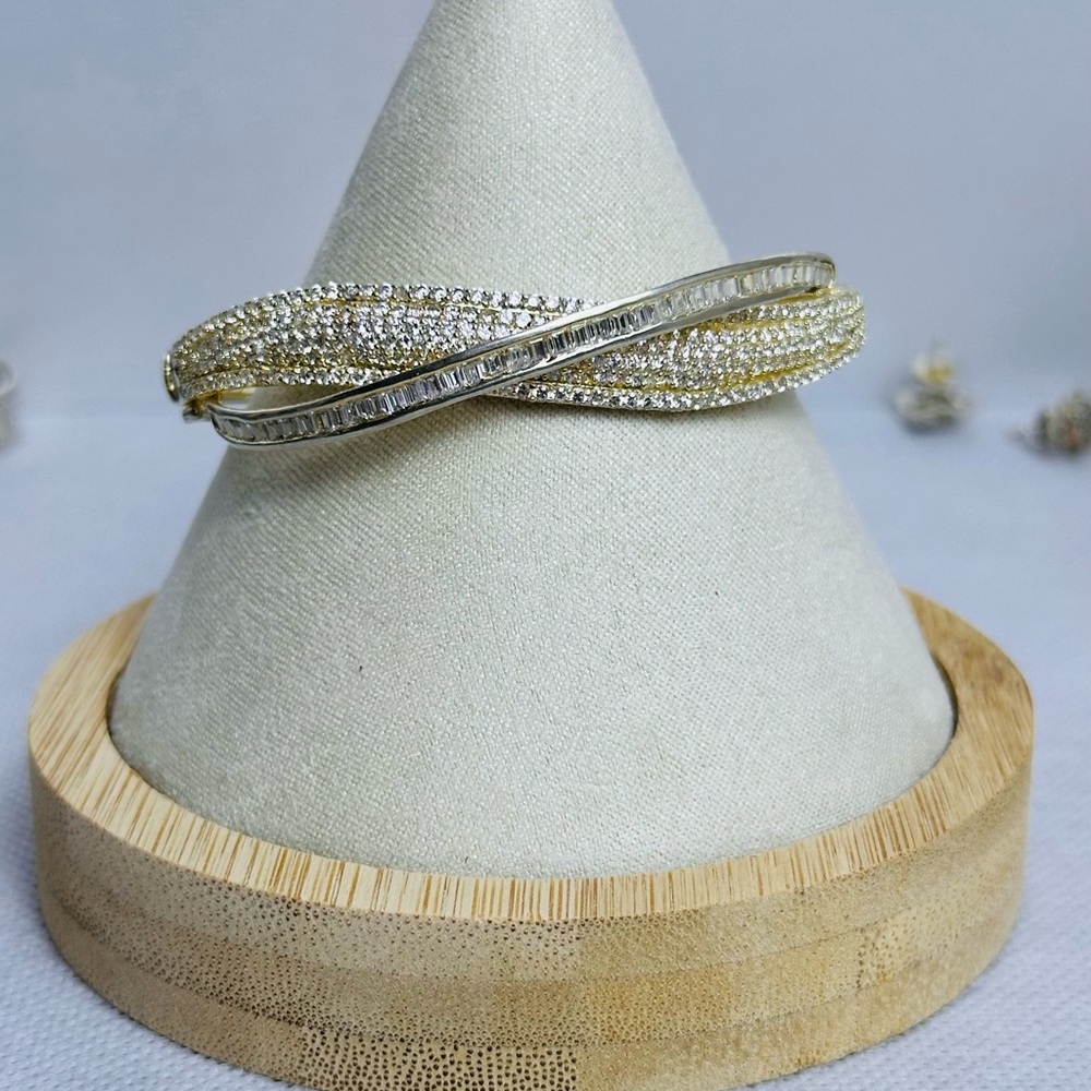 Elegant Gold and 925 Silver Women's Bracelet